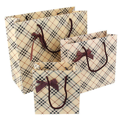 کیسه های حامل کاغذی قابل تجزیه بیولوژیکی چاپ شده سفارشی با گره پاپیونی